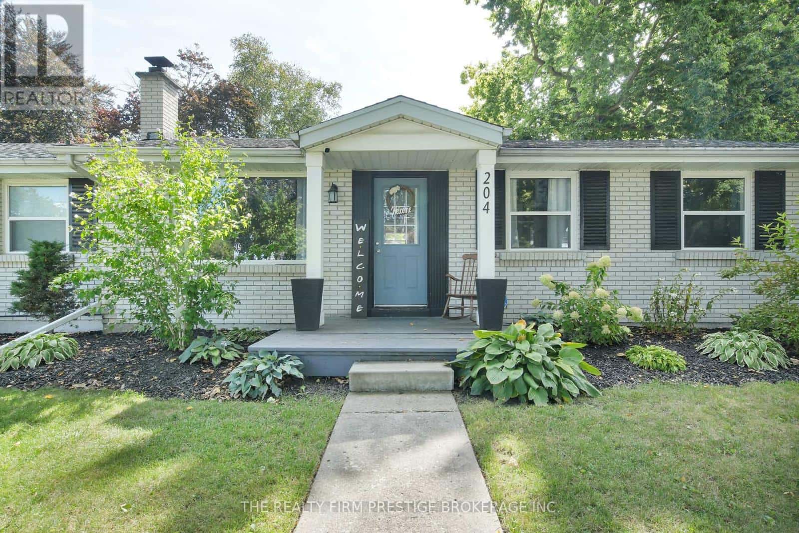 204 MAIN STREET — West Elgin (West Lorne), Ontario - Photo 2 of 35