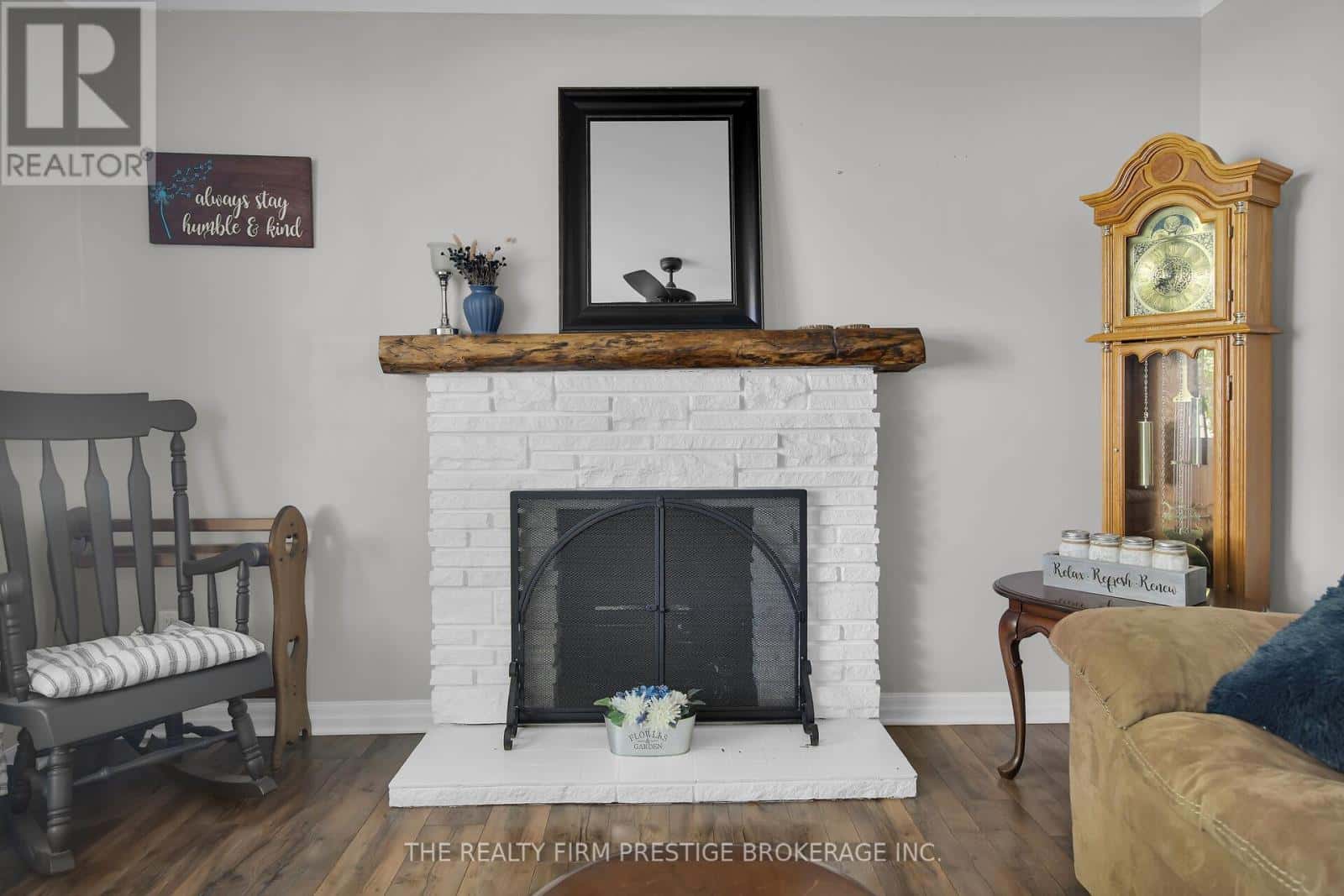 204 MAIN STREET — West Elgin (West Lorne), Ontario - Photo 4 of 35