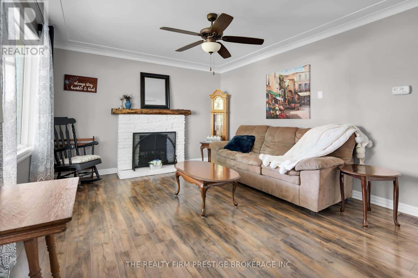 204 MAIN STREET — West Elgin (West Lorne), Ontario - Photo 5 of 35