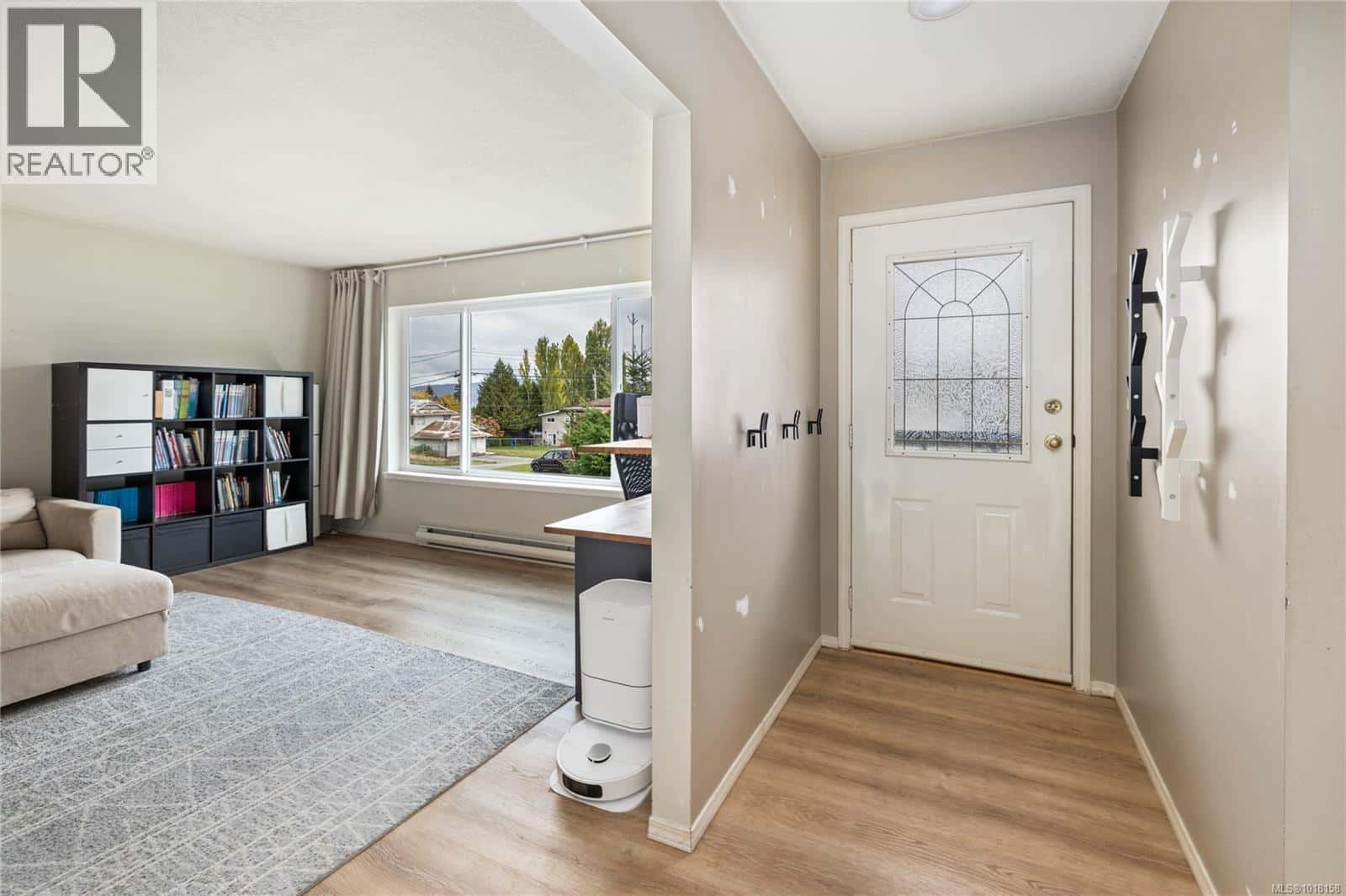 1541 Morgan St — Crofton, British Columbia - Photo 4 of 33