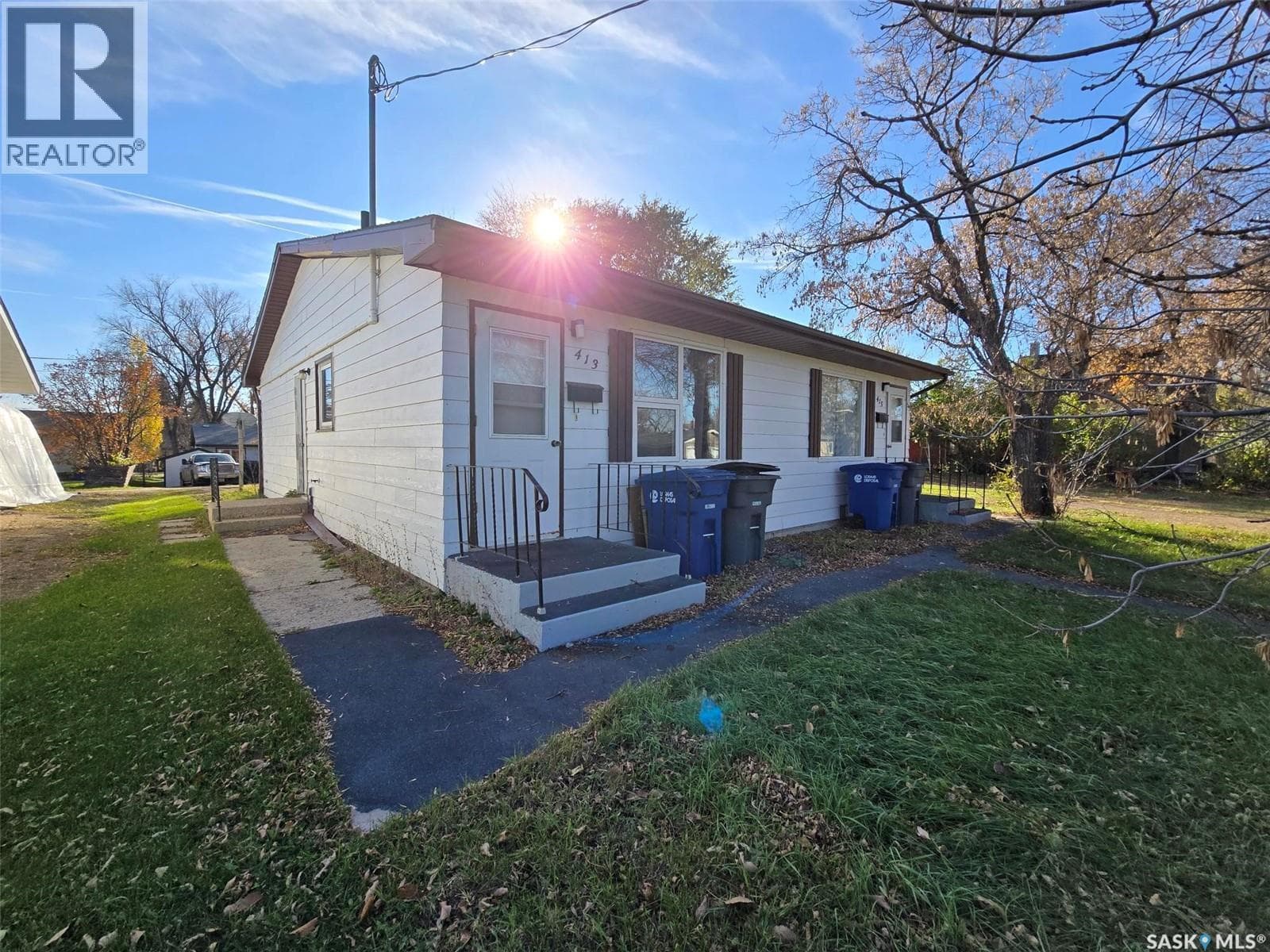 413 - 415 Calgary STREET — Broadview, Saskatchewan - Main photo