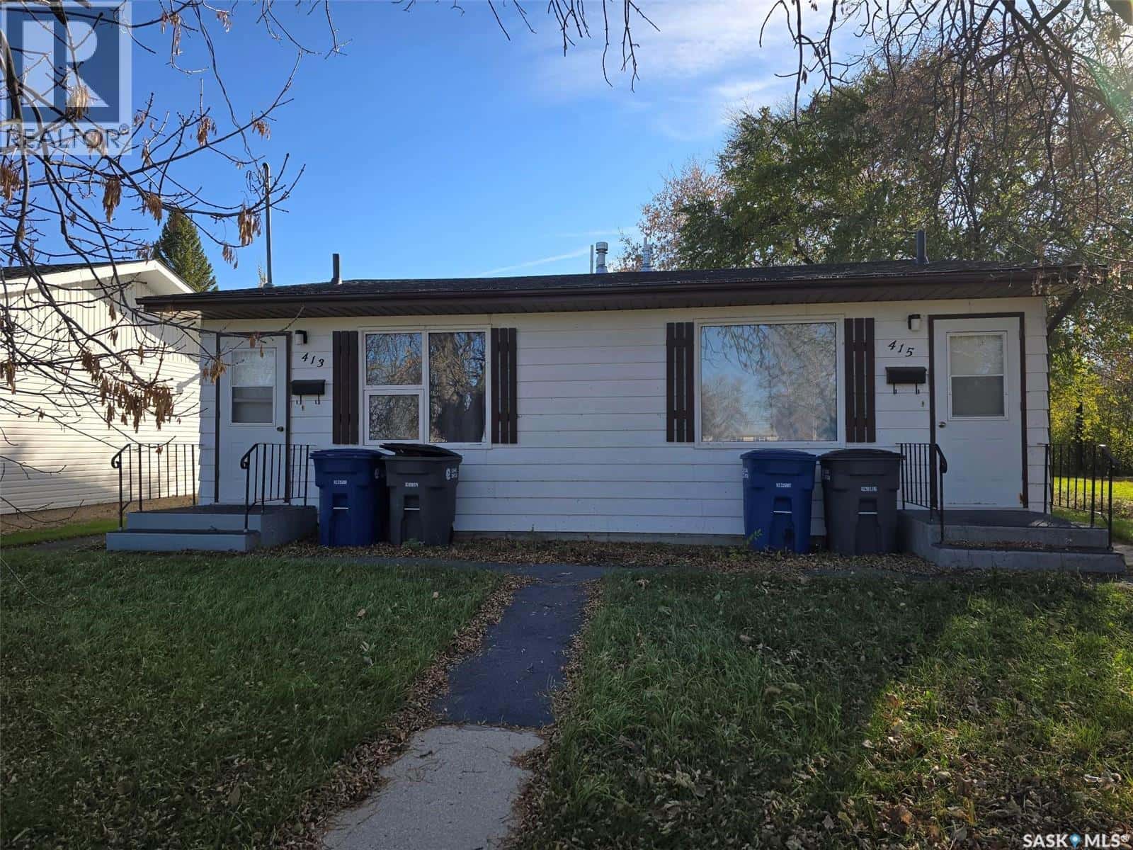 413 - 415 Calgary STREET — Broadview, Saskatchewan - Photo 2 of 30