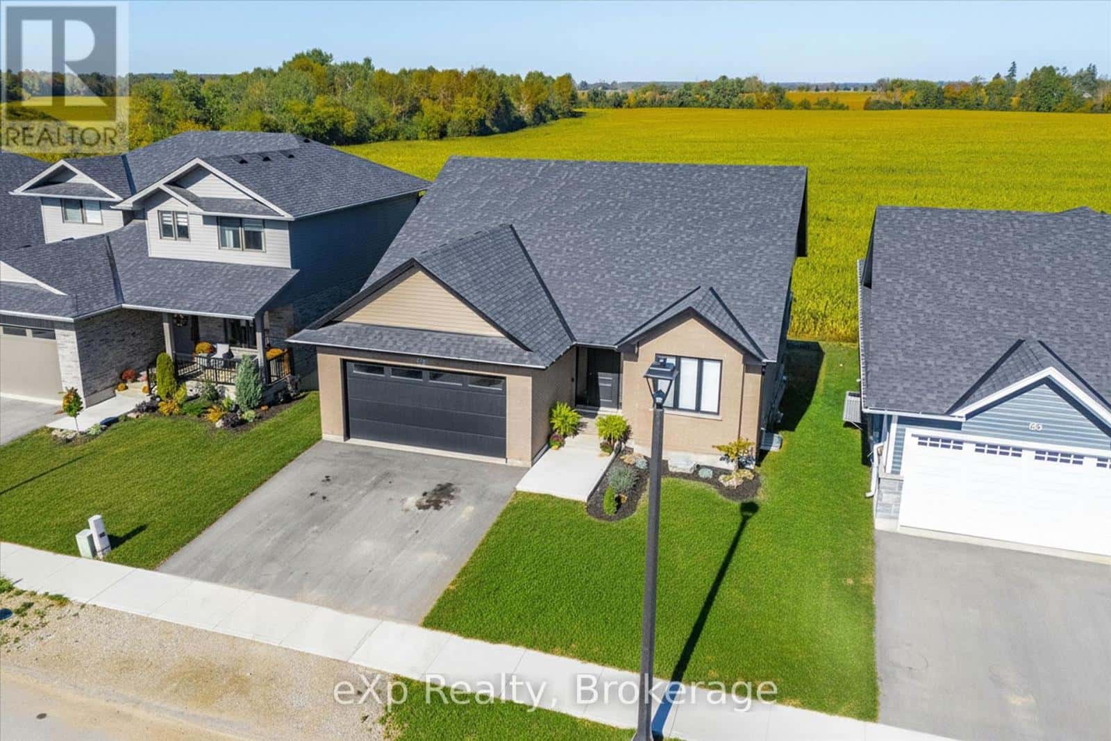 86 REA DRIVE — Centre Wellington (Fergus), Ontario - Photo 2 of 45