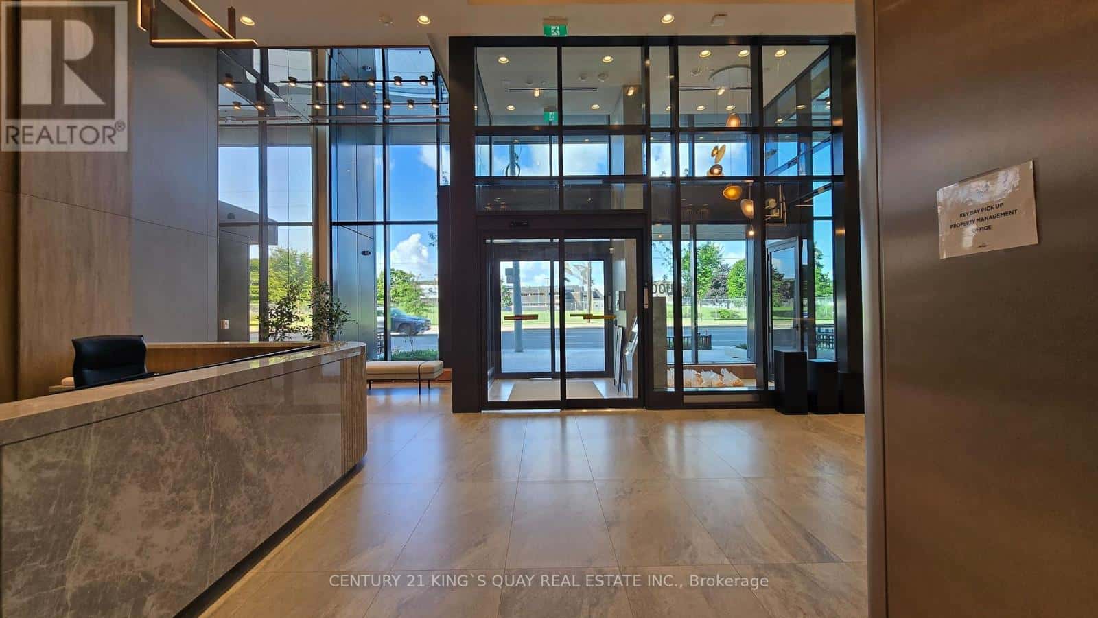 236 - 1100 SHEPPARD AVENUE W — Toronto (York University Heights), Ontario - Photo 4 of 28