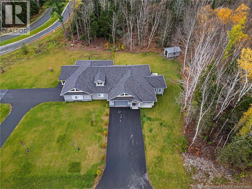 955 Main Street — Grand Falls, New Brunswick - Photo 4 of 48