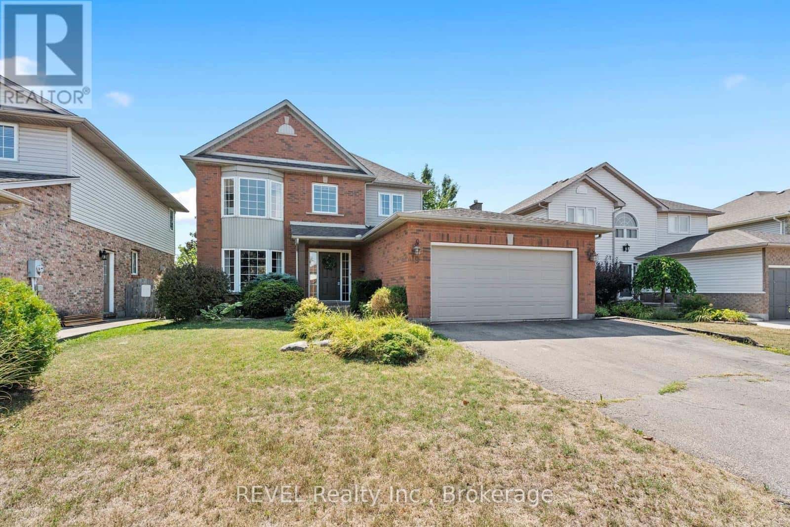 19 CRYSLER CRESCENT — Thorold (Confederation Heights), Ontario - Photo 2 of 47