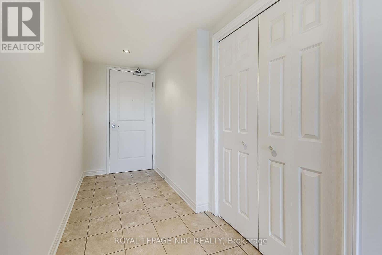 202 - 678 LINE 2 ROAD — Niagara-on-the-Lake (Virgil), Ontario - Photo 4 of 50