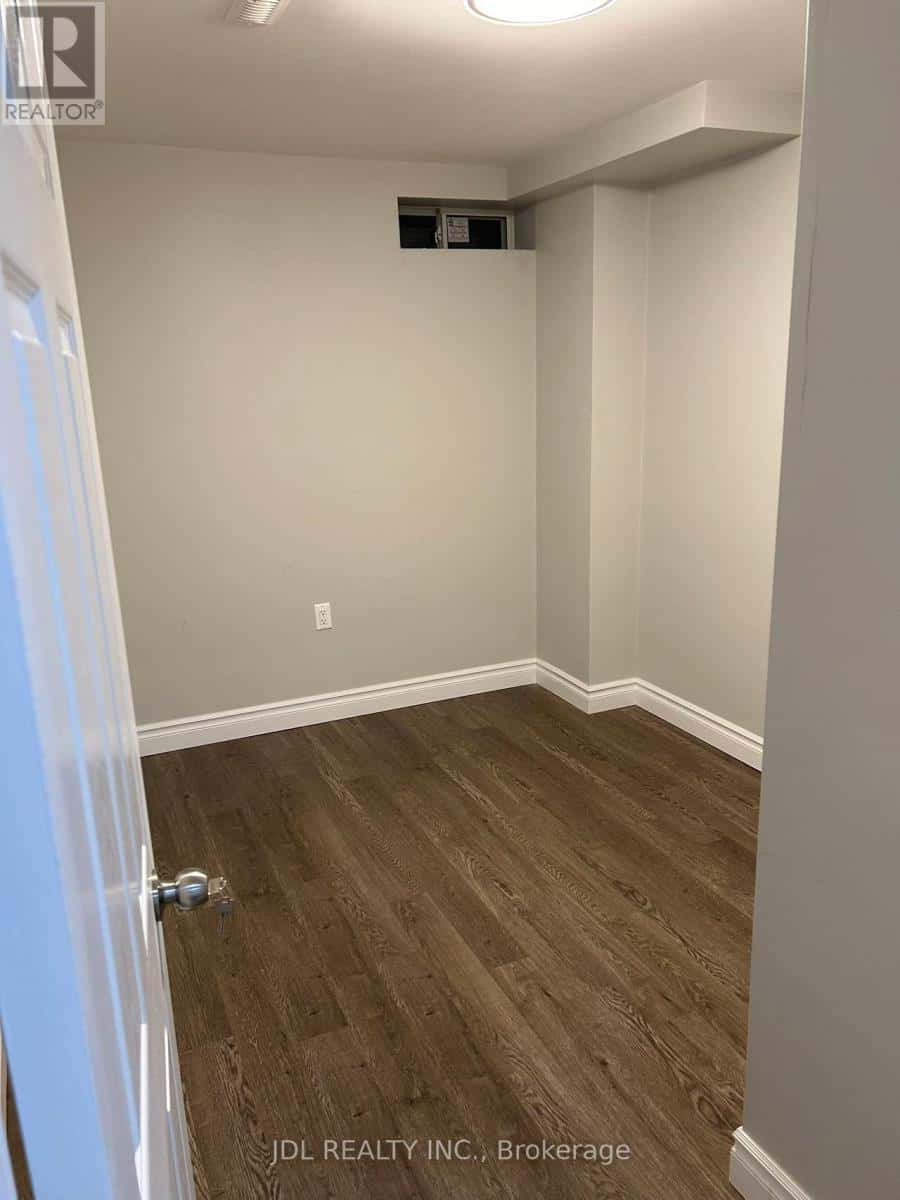 727 CABOTO TRAIL — Markham (Village Green-South Unionville), Ontario - Photo 2 of 9