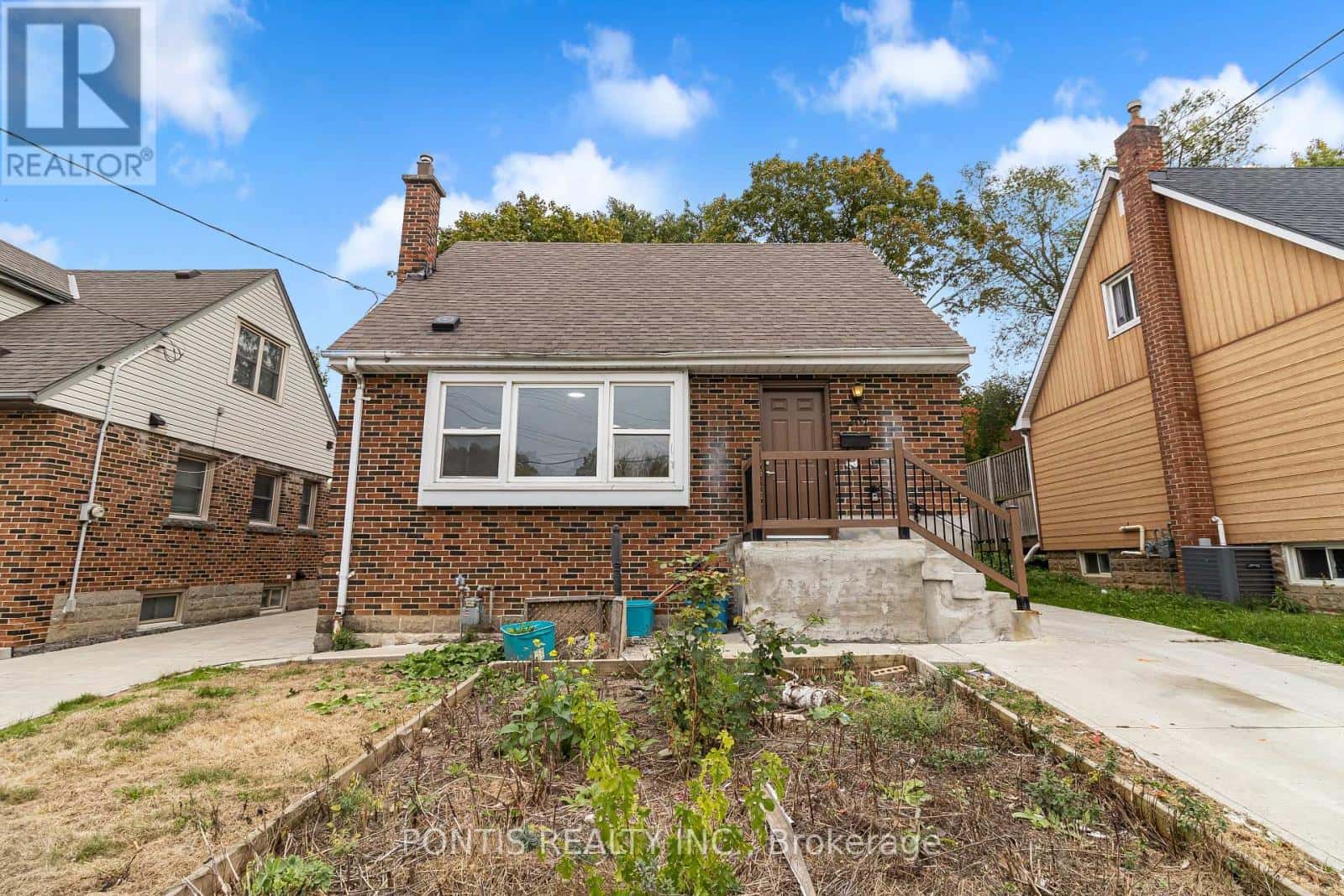 207 BOWMAN STREET — Hamilton (Ainslie Wood), Ontario - Photo 5 of 31