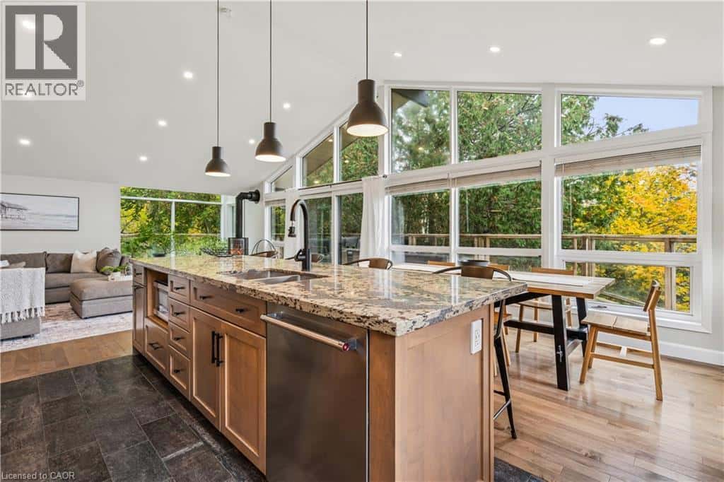 118 OLD QUARRY RD — Rockwood, Ontario - Photo 2 of 49