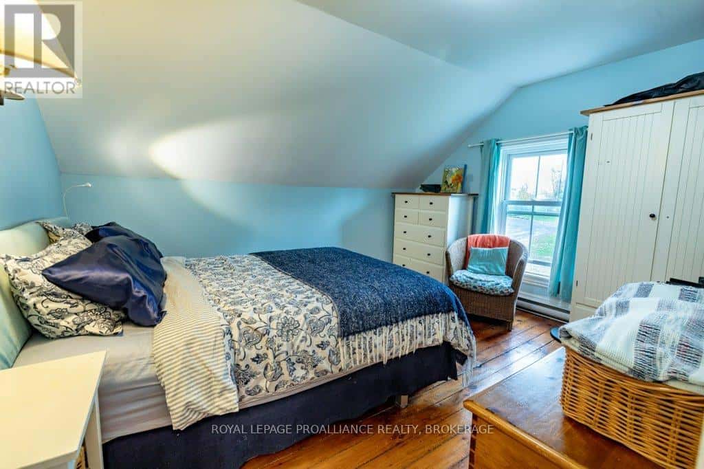 11 ELIZA STREET — Frontenac Islands (The Islands), Ontario - Photo 4 of 46