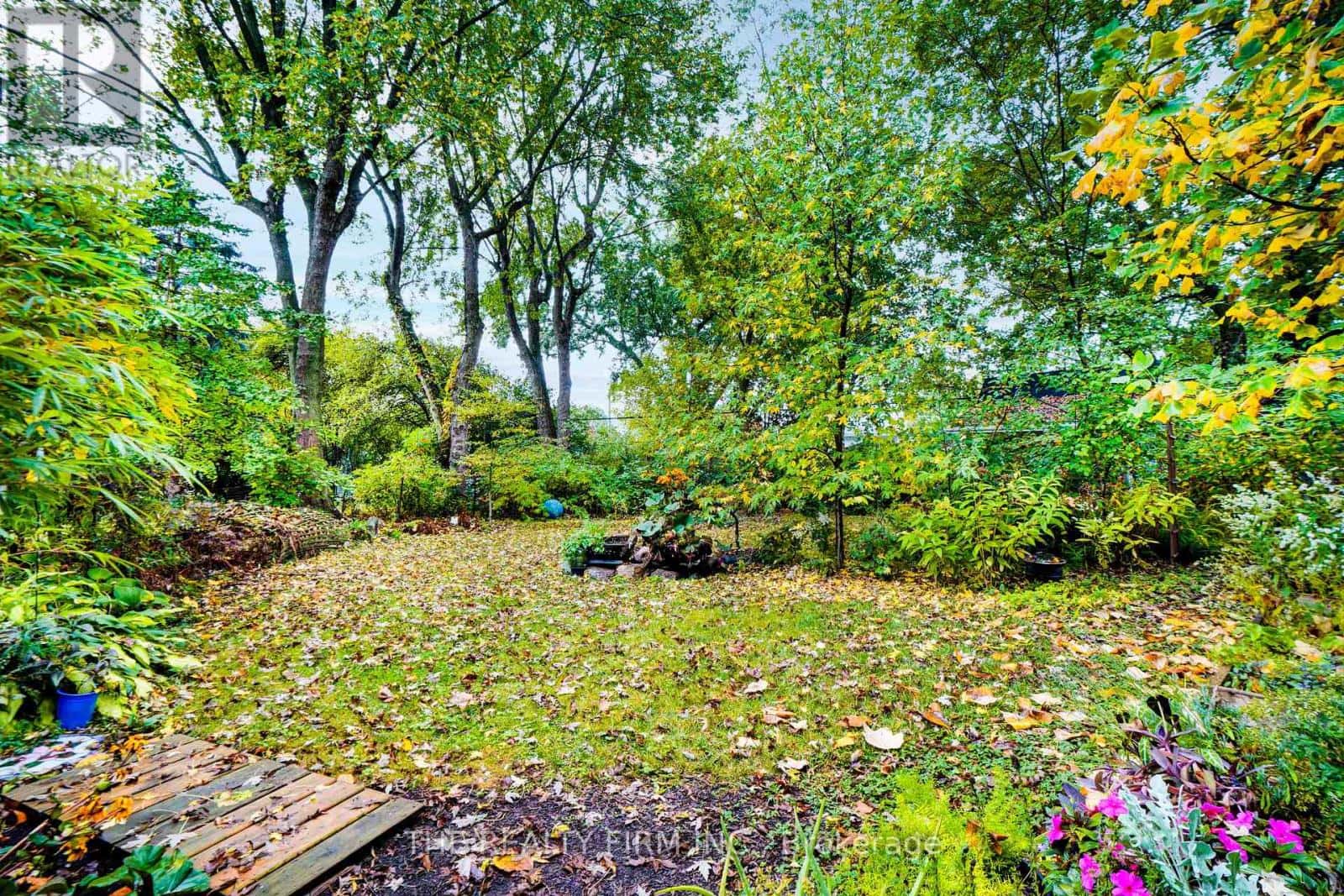 901 WILLOW DRIVE — London South (South Y), Ontario - Photo 5 of 48