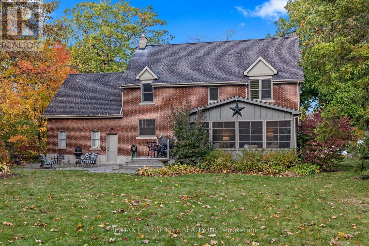 1025 SCENIC DRIVE — Hamilton (Mountview), Ontario - Photo 4 of 50