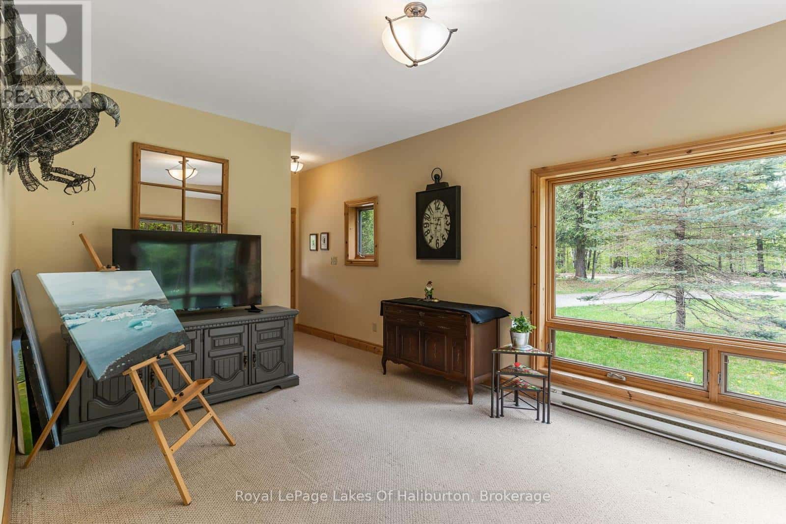 1111 ELK DRIVE — Dysart et al (Guilford), Ontario - Photo 2 of 47