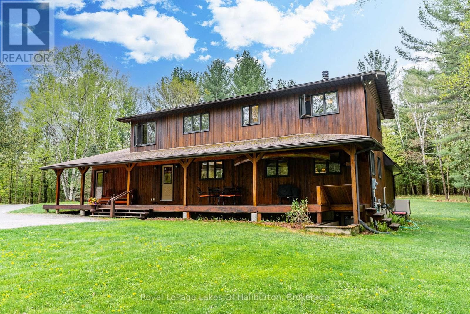 1111 ELK DRIVE — Dysart et al (Guilford), Ontario - Main photo