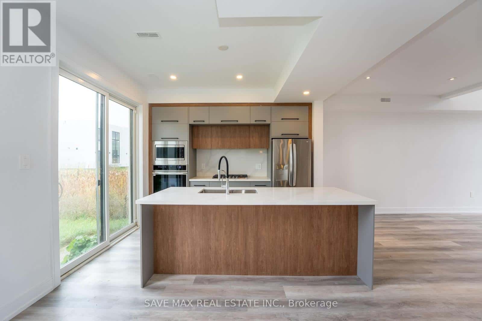 3775 SUNBANK CRESCENT — Severn (West Shore), Ontario - Photo 4 of 50