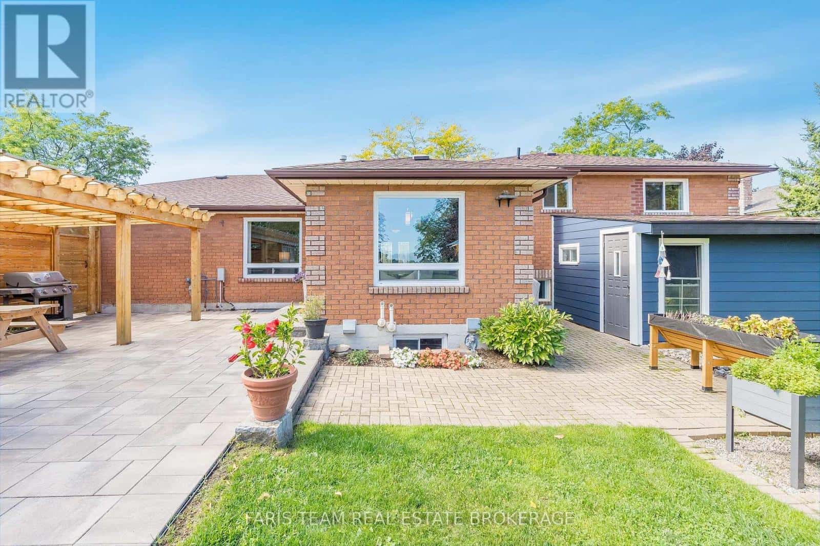 2032 CHANTLER STREET — Innisfil (Stroud), Ontario - Photo 3 of 47