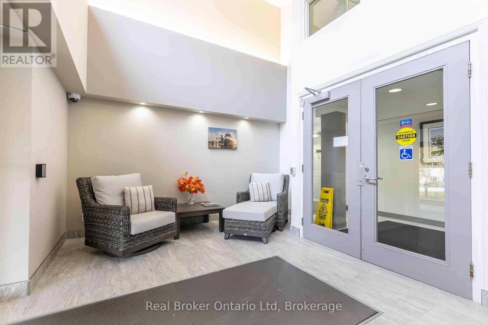 Owen Sound, Ontario — Owen Sound, Ontario - Photo 2 of 24