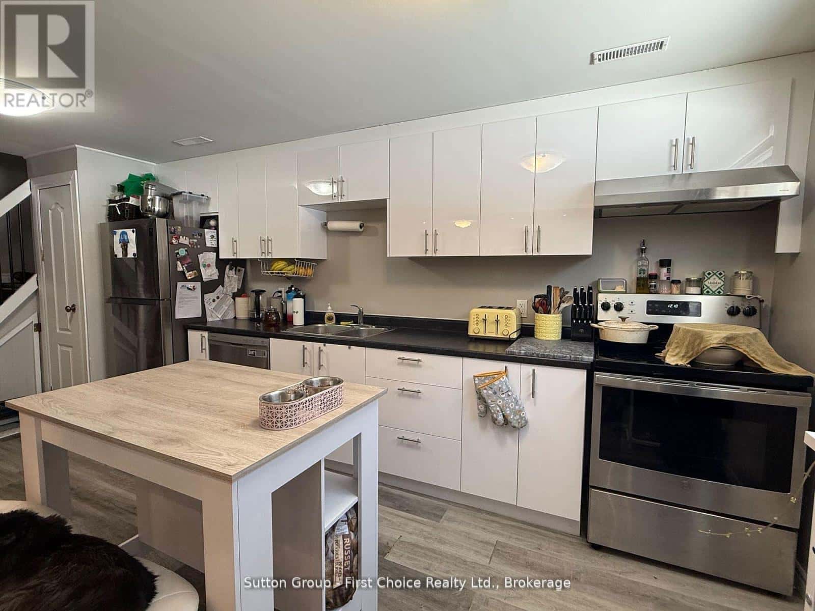 75 CLEVELAND PLACE — London South (South J), Ontario - Photo 3 of 7