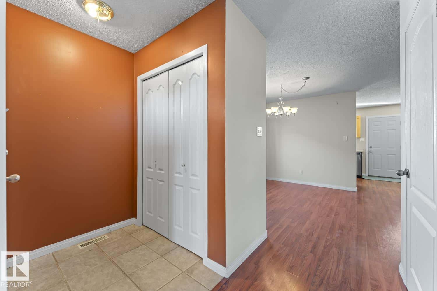 5415 56 ST — Cold Lake, Alberta - Photo 5 of 36