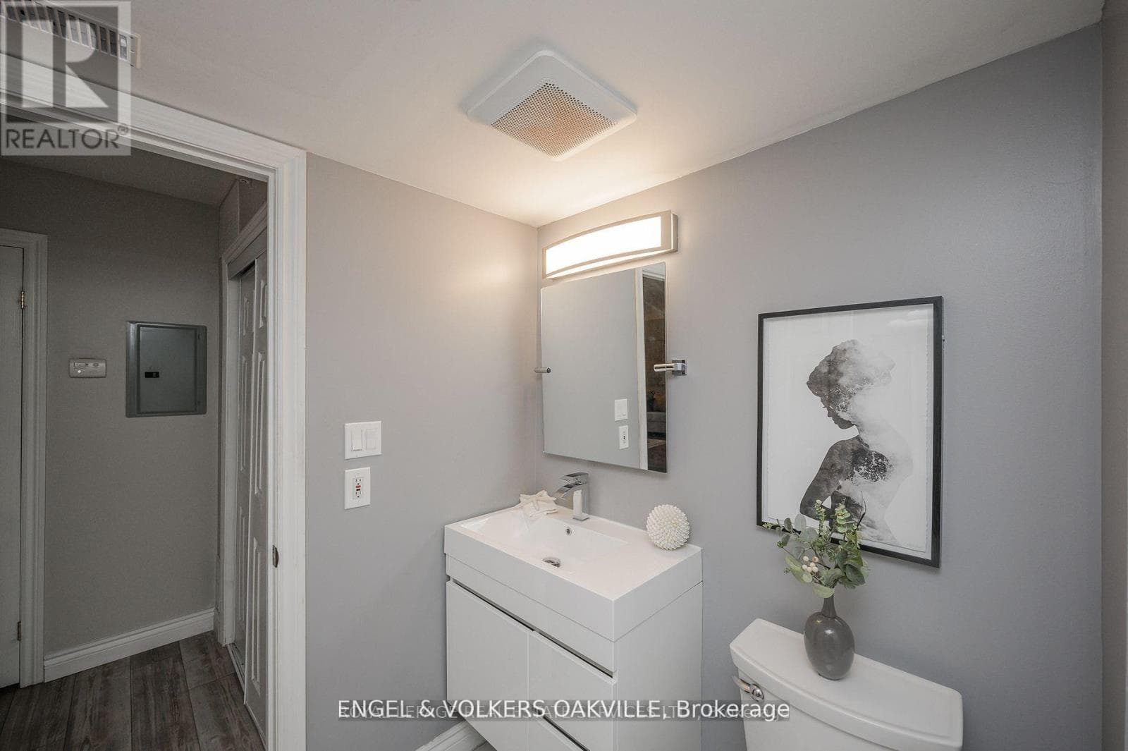 308 - 1810 WALKERS LINE — Burlington (Palmer), Ontario - Main photo