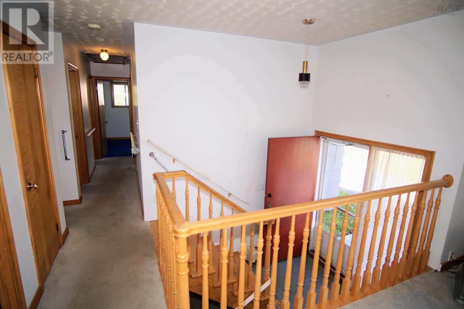 41 HOWE Street — Lockeport, Nova Scotia - Photo 2 of 50