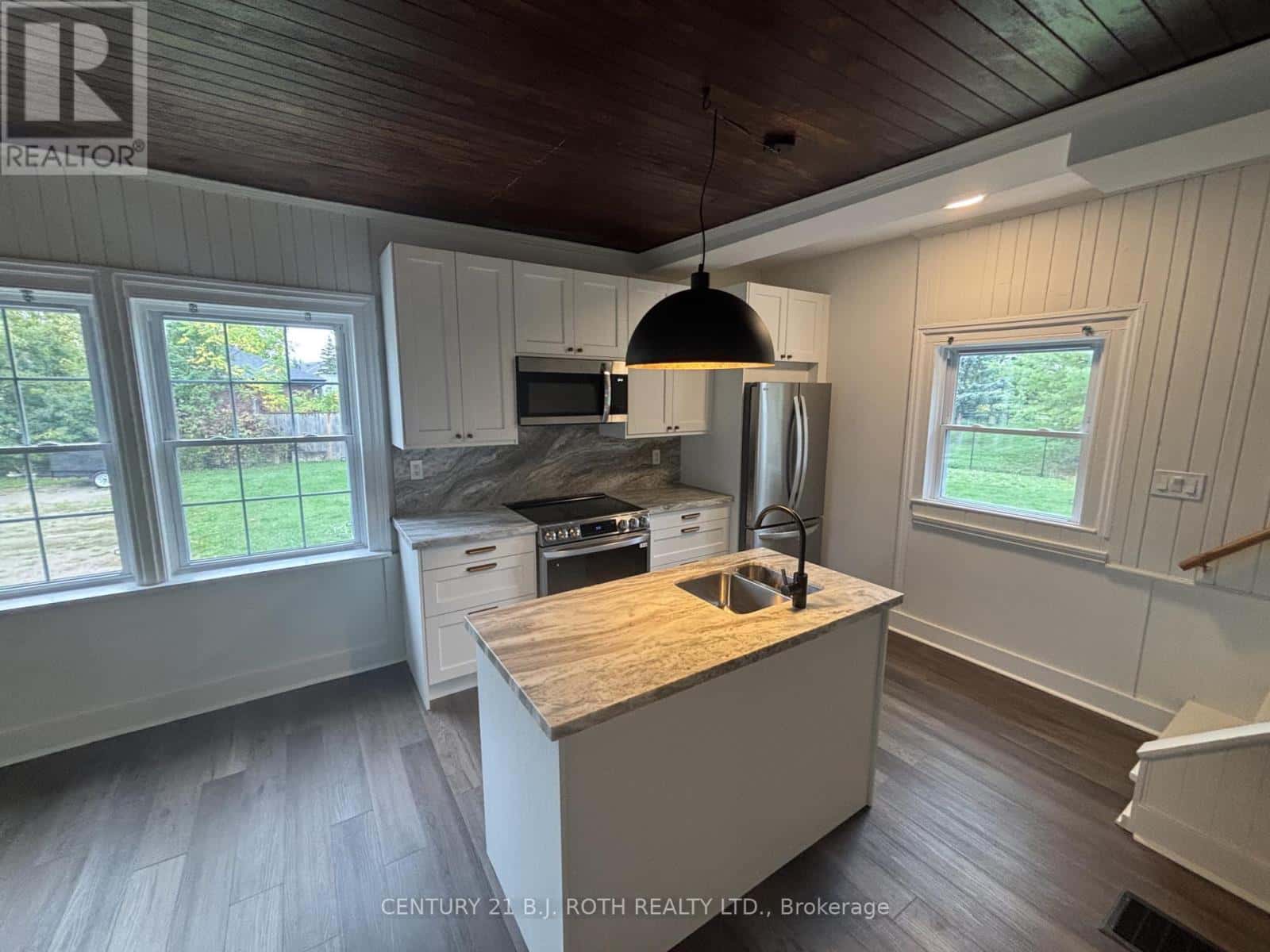 287 BARRIE STREET — Essa (Thornton), Ontario - Photo 4 of 28