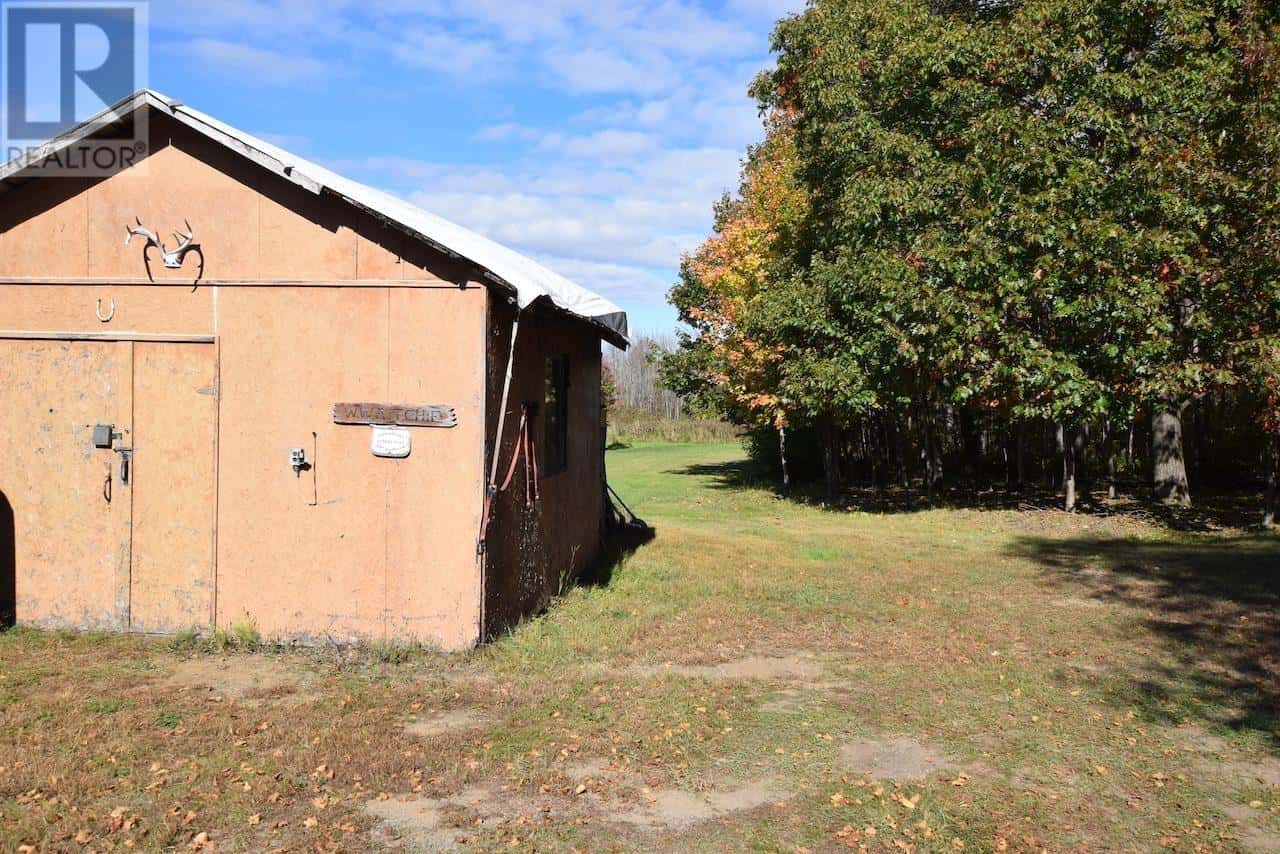 252 Youngfox RD — Blind River, Ontario - Photo 2 of 19