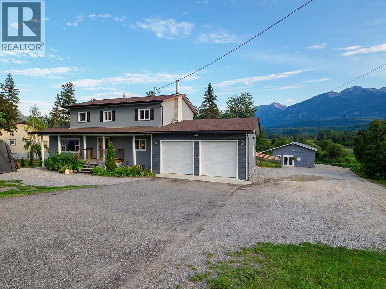 619 HABART LOWER Road — Golden, British Columbia - Photo 2 of 47