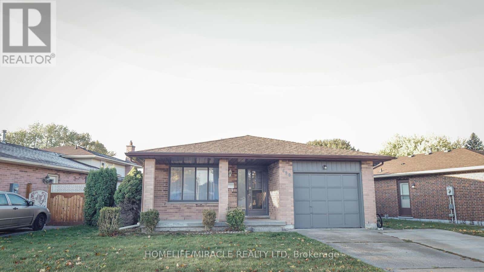 669 CLASSIC DRIVE — London East (East P), Ontario - Photo 4 of 25