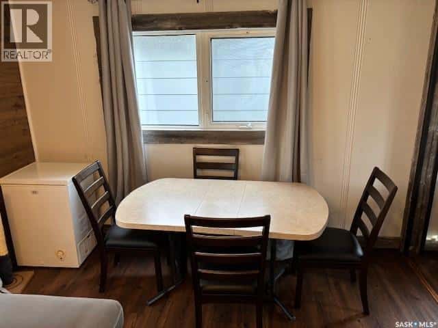 211 Canora AVENUE — Canora, Saskatchewan - Photo 3 of 24