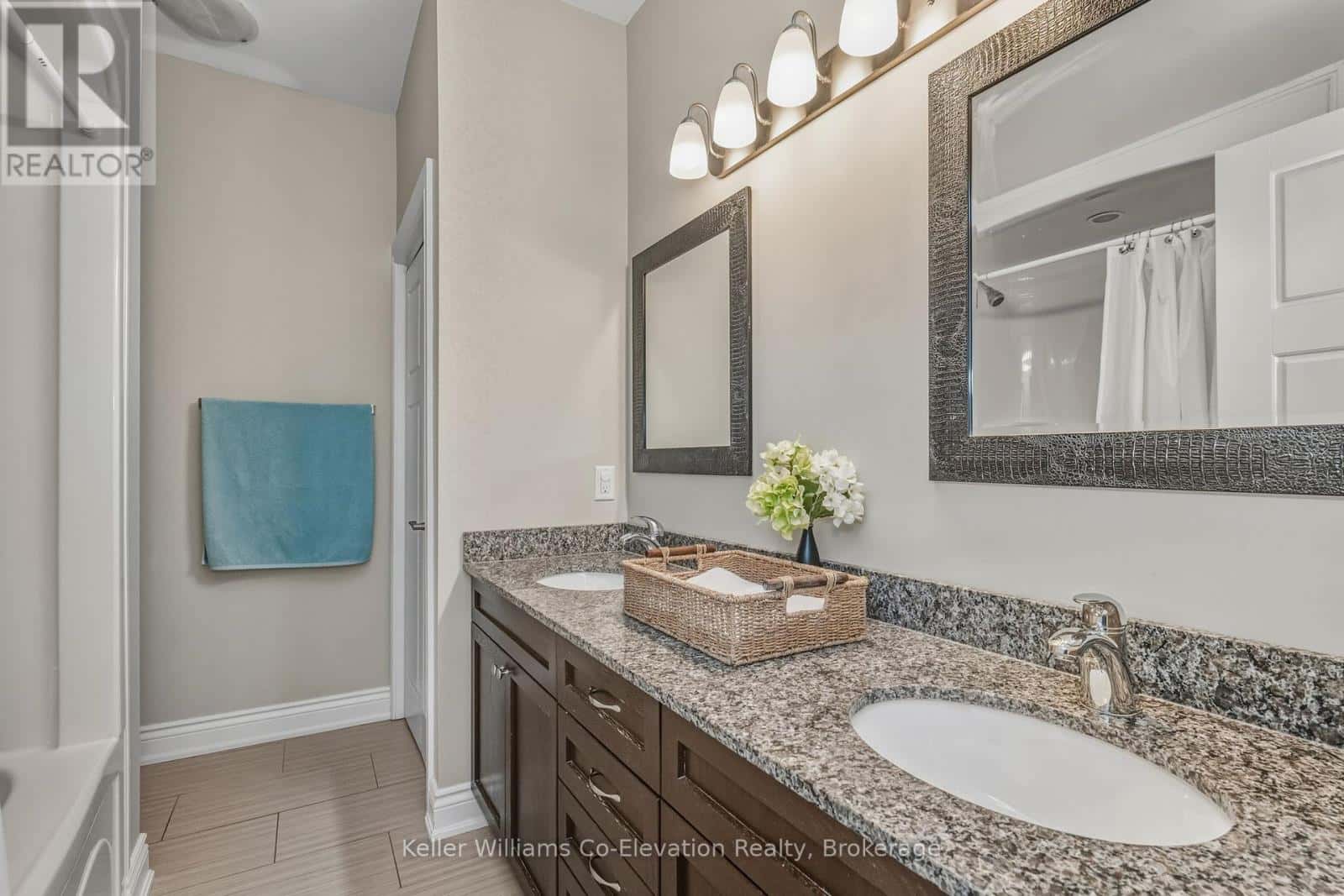 3931 WOOD AVENUE — Severn (West Shore), Ontario - Photo 3 of 29