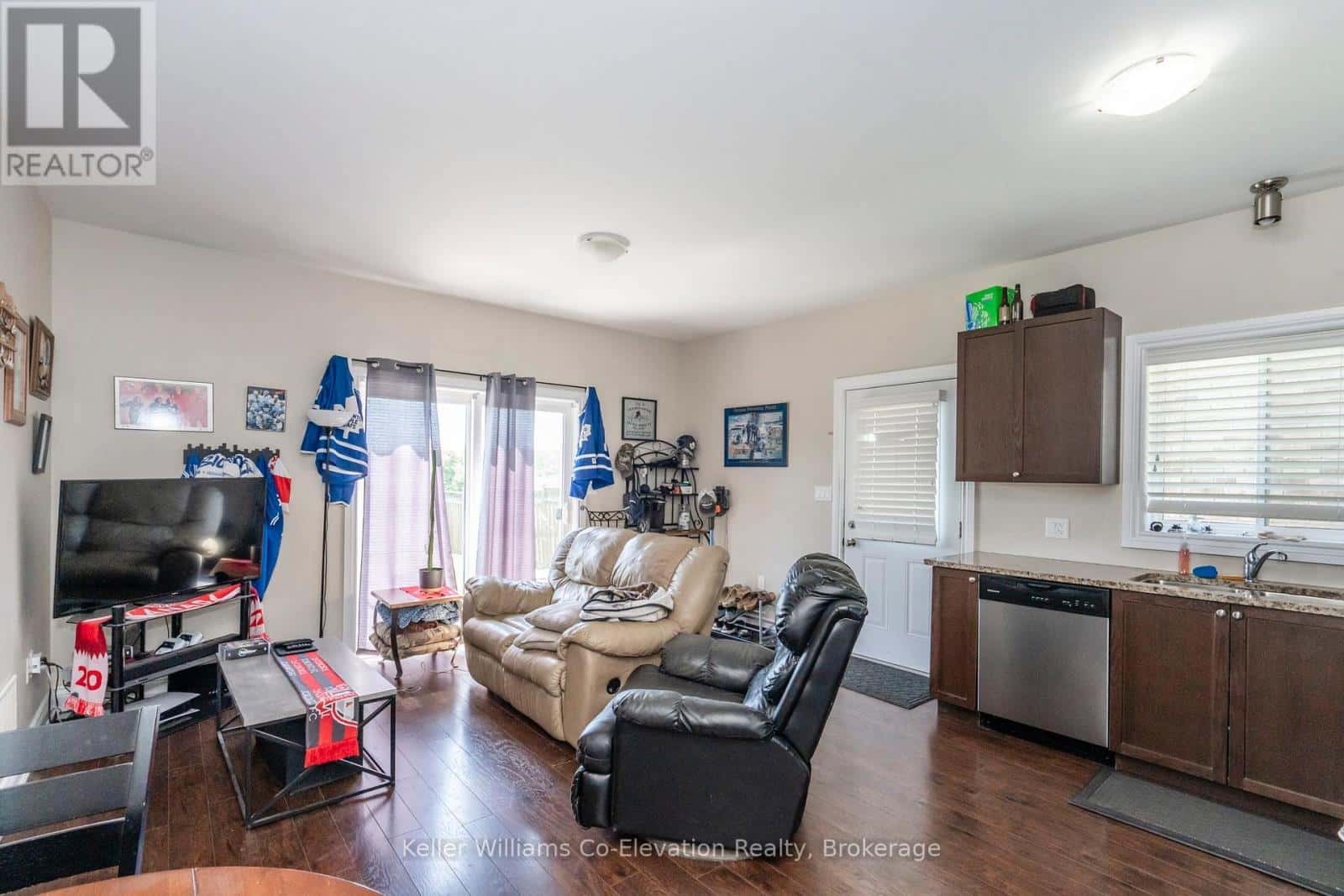 3931 WOOD AVENUE — Severn (West Shore), Ontario - Photo 4 of 29