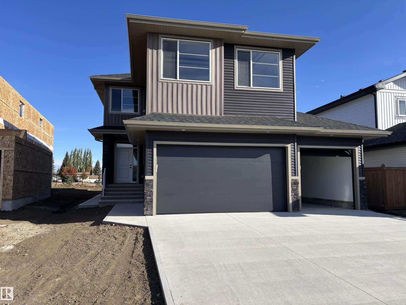 48 Maple CR — Gibbons, Alberta - Photo 3 of 7