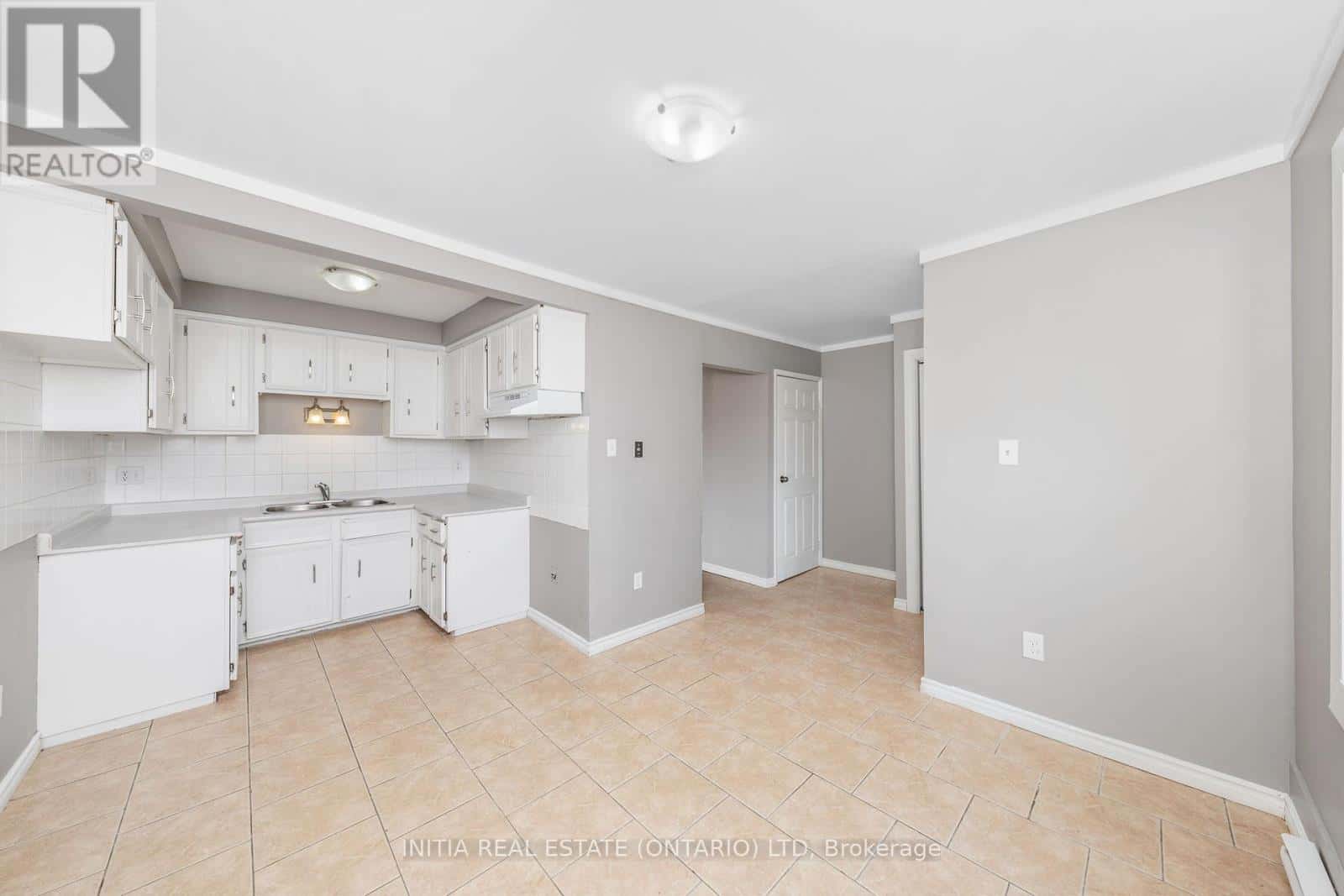 98 - 348 CAMERON STREET — St. Clair, Ontario - Photo 5 of 30