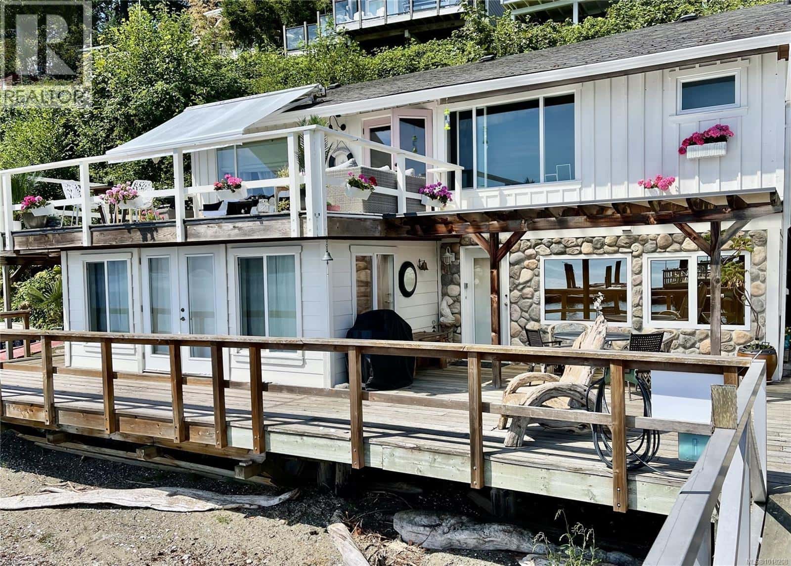 12 1723 Sandy Beach Rd — Mill Bay, British Columbia - Photo 3 of 30