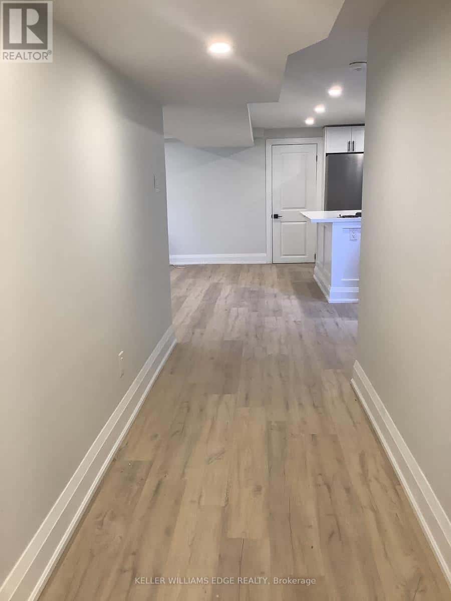 93 Purdy Crescent #2