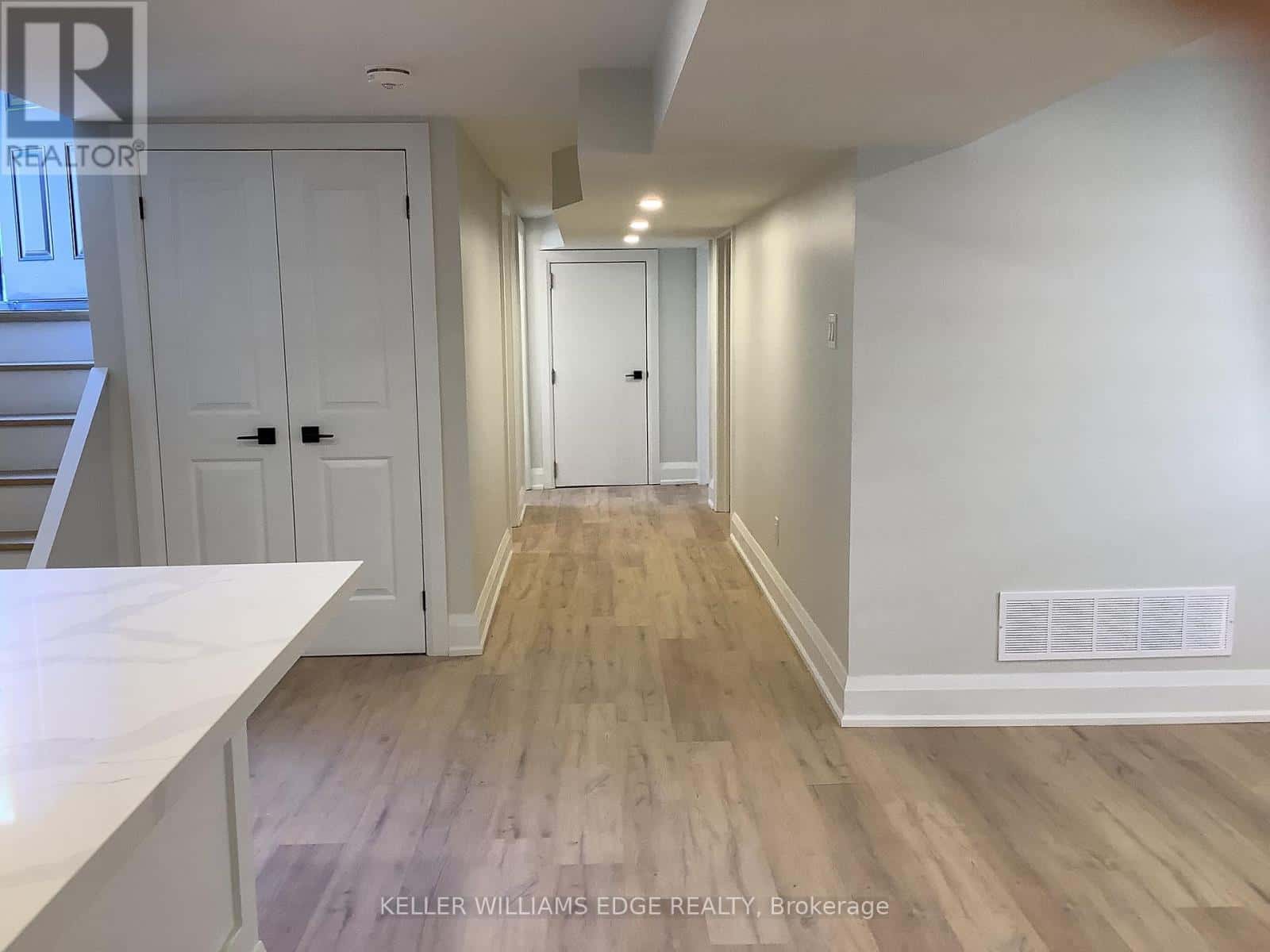 #2 - 93 PURDY CRESCENT — Hamilton (Greeningdon), Ontario - Photo 5 of 13