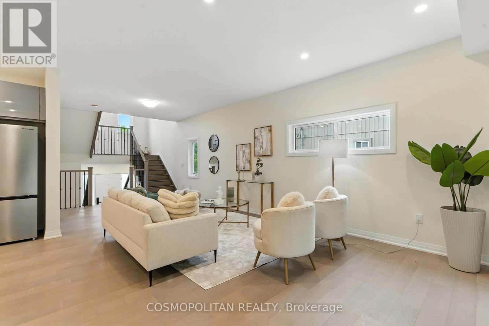 71 B BRADLEY STREET — St. Catharines (Burleigh Hill), Ontario - Photo 3 of 43