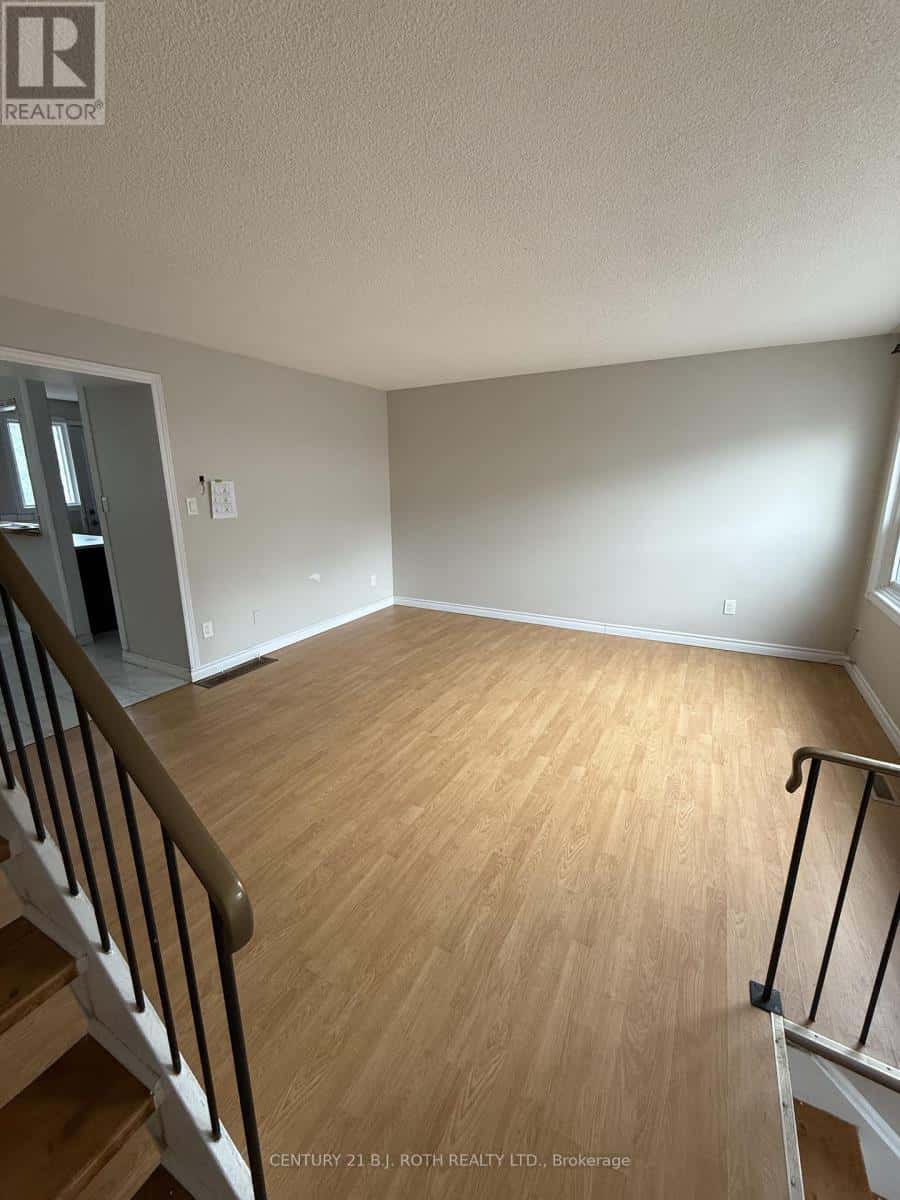 A7 - 63 FERRIS LANE — Barrie (Cundles East), Ontario - Photo 4 of 29