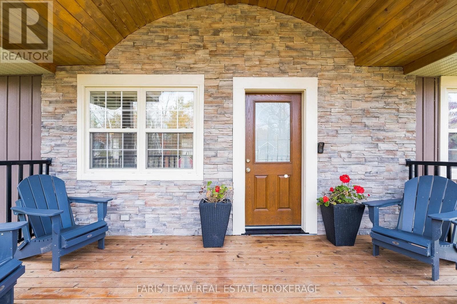 66 MEADOWS AVENUE — Tay (Waubaushene), Ontario - Main photo