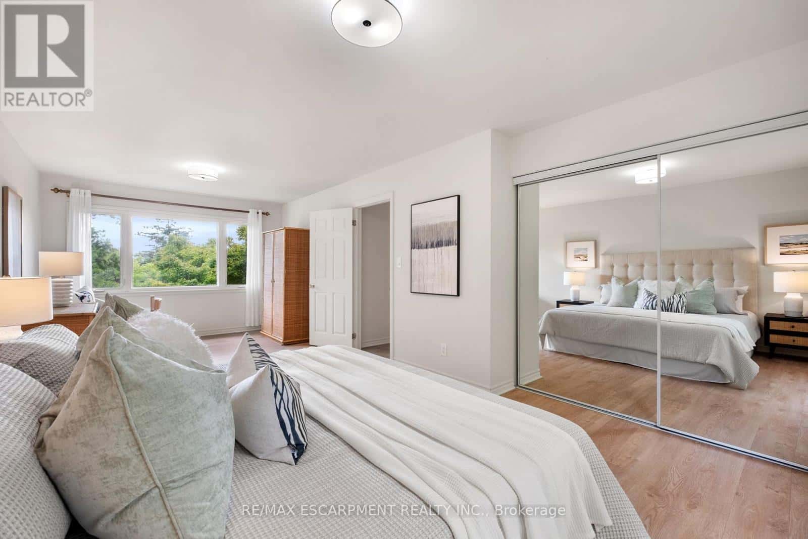 463 GRAND BOULEVARD — Oakville (FA Falgarwood), Ontario - Photo 5 of 45