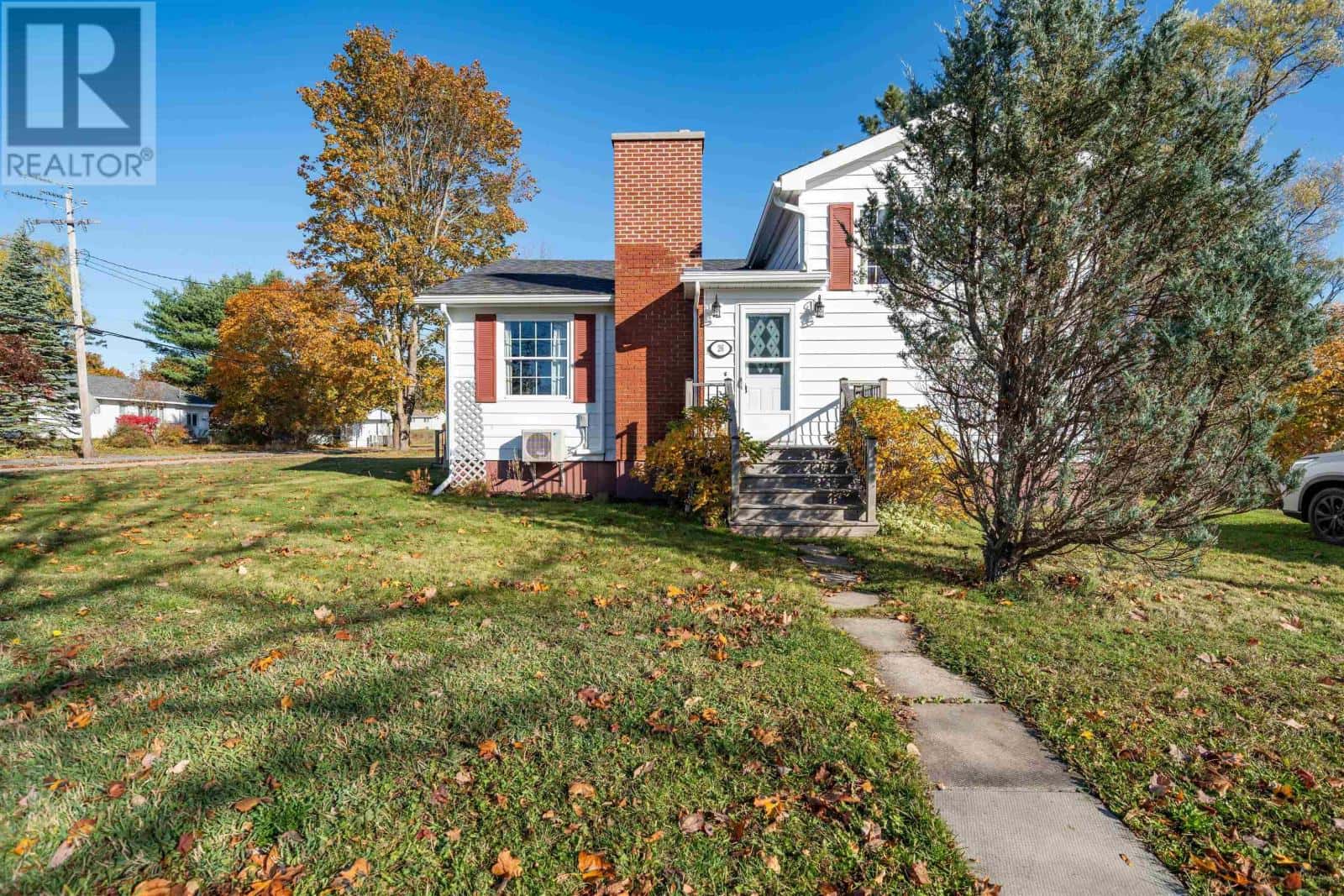 26 Coll Avenue — Stellarton, Nova Scotia - Photo 3 of 41