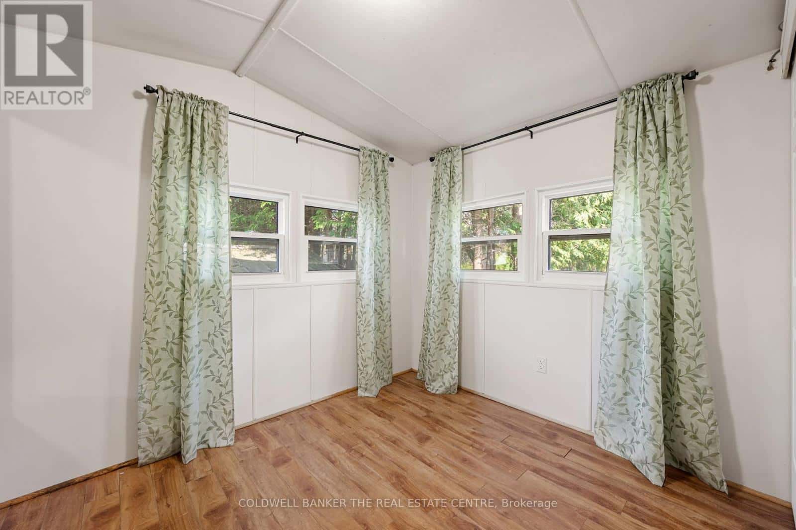 285 Crydermans Sideroad 327