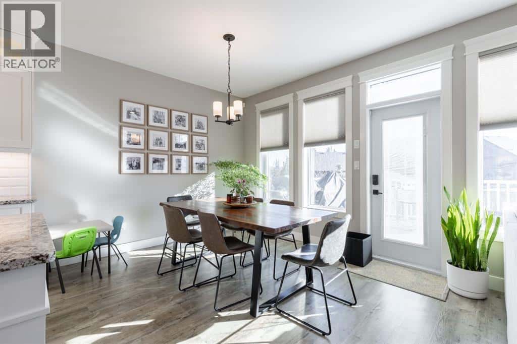 803 Gibbons Avenue N — Picture Butte, Alberta - Photo 2 of 38