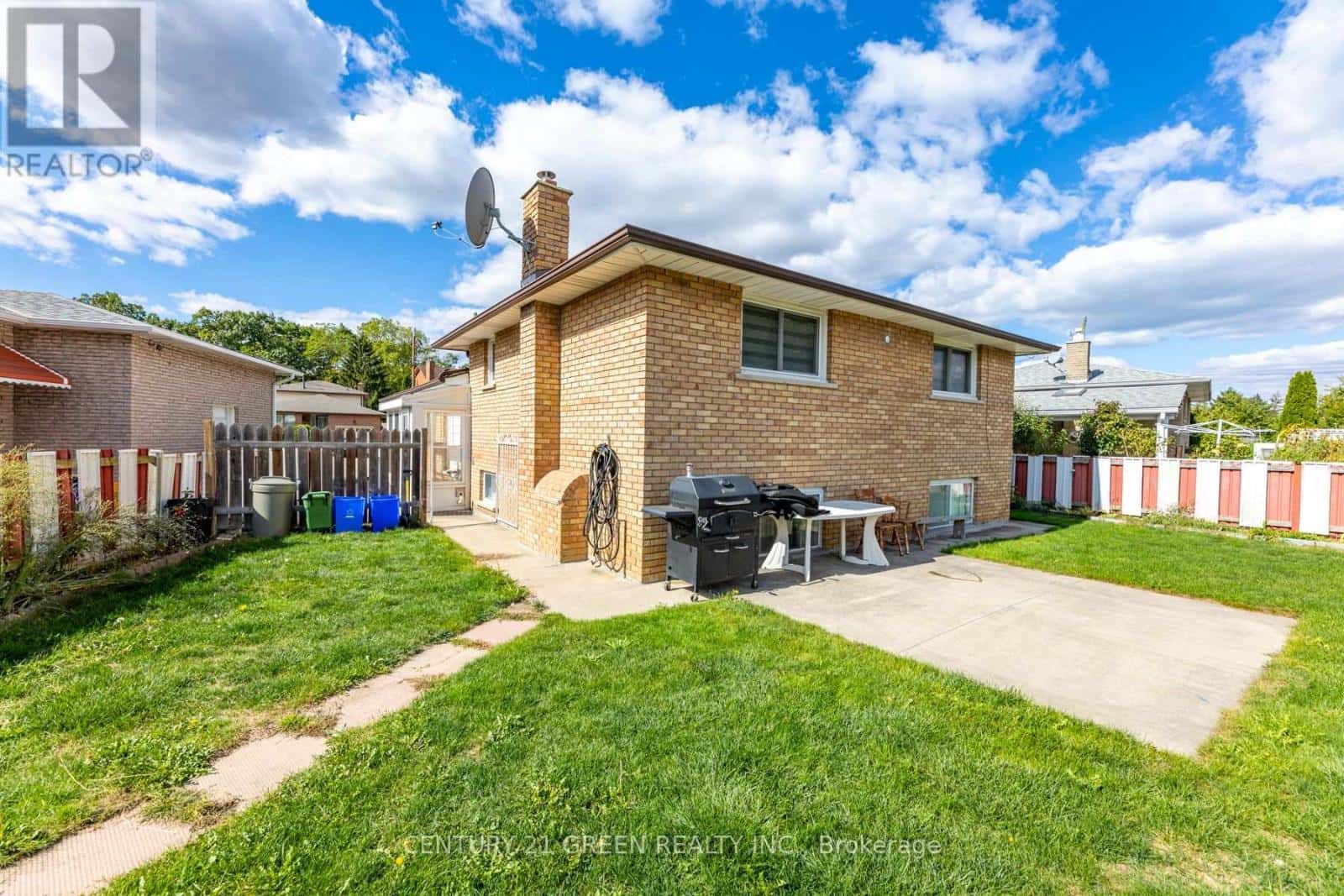 159 BOW VALLEY DRIVE — Hamilton (Riverdale), Ontario - Photo 5 of 50