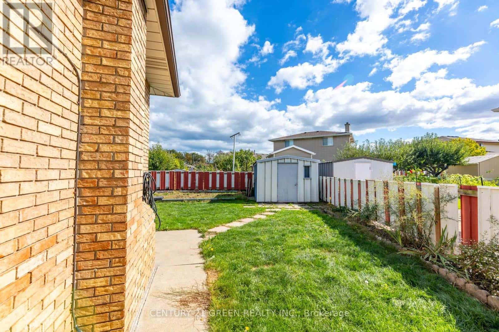 159 BOW VALLEY DRIVE — Hamilton (Riverdale), Ontario - Photo 3 of 50