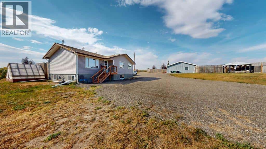 253047 Range Road 253 Range NW — Rural Wheatland County, Alberta - Photo 4 of 50