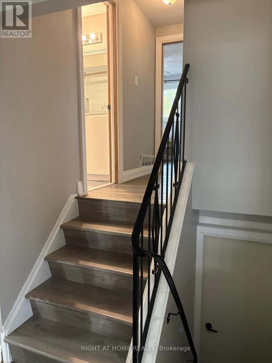 385 MONTMORENCY DRIVE E — Hamilton (Red Hill), Ontario - Photo 4 of 20