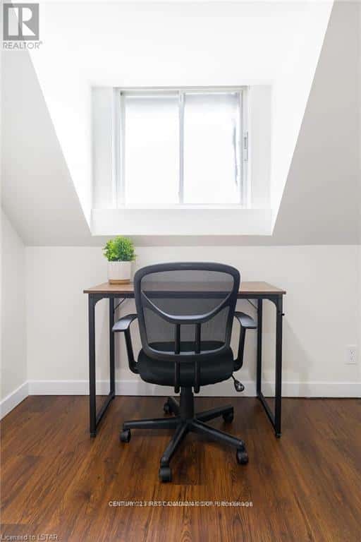 3 - 43 JOSEPHINE STREET — London South (South L), Ontario - Photo 2 of 14